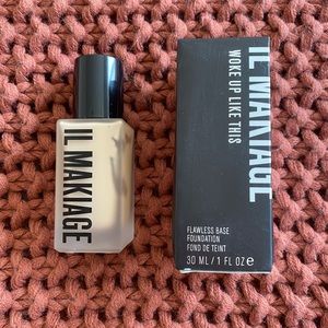 IL MAKIAGE foundation”woke up like this”